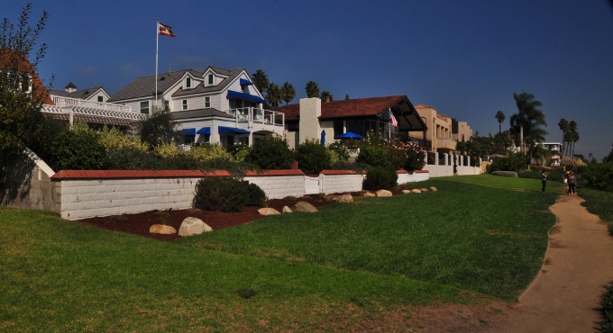 La Playa walking path